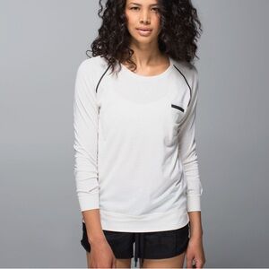 Lululemon Weightless Crew
Heathered Angel Wing